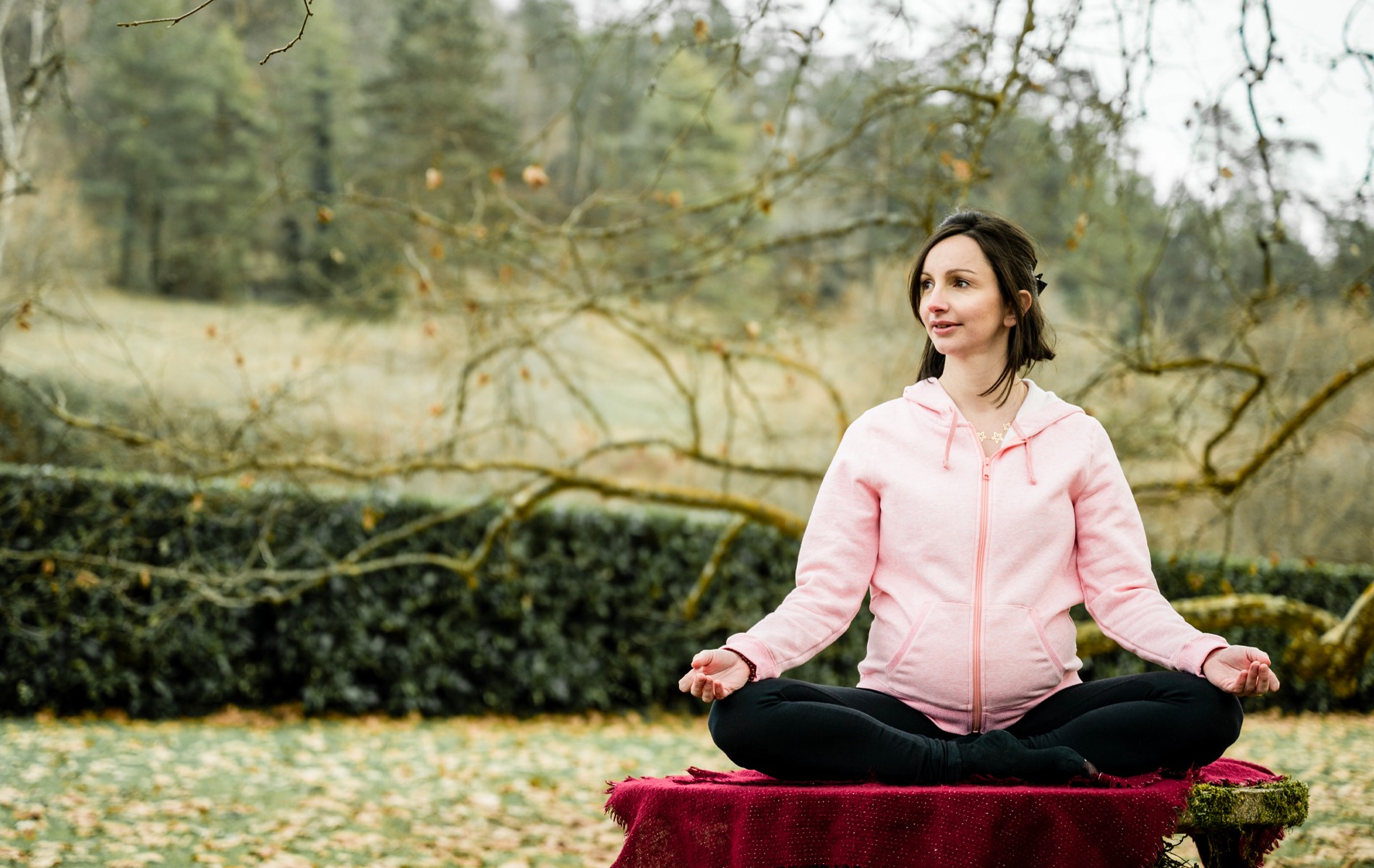 Photo d'Anaïs DIDIER en pleine séance de Yoga